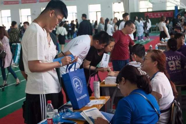 6a99beda332e44dfa0d75ec90e8ef810.jpeg 6a99beda332e44dfa0d75ec90e8ef810.jpeg