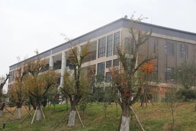 贵州商学院