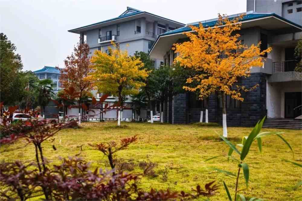 IMG_9419.JPG 湖北中医药大学